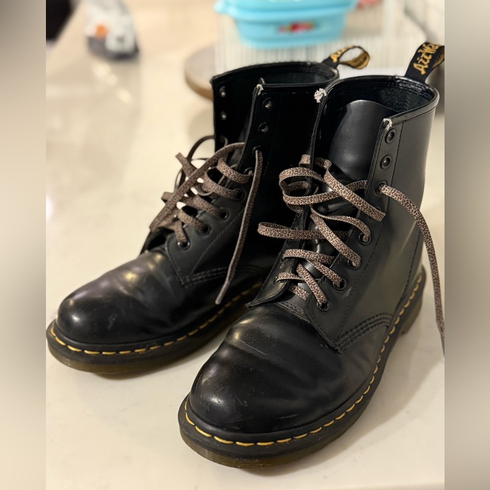 Classic Dr. Martens Black Leather Lace Up Combat Boots Leopard Laces Grunge 90s